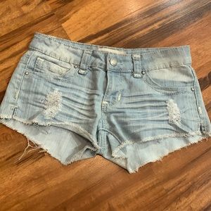 Almost famous denim jean short